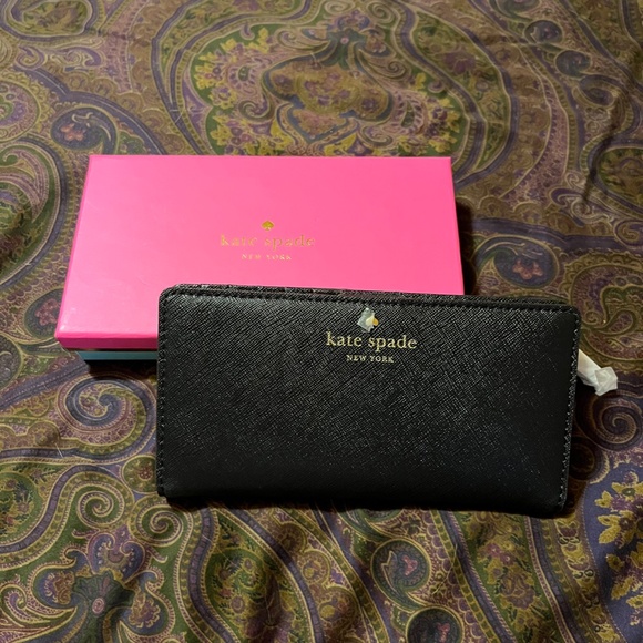 Kate Spade Wallet - Picture 4 of 4